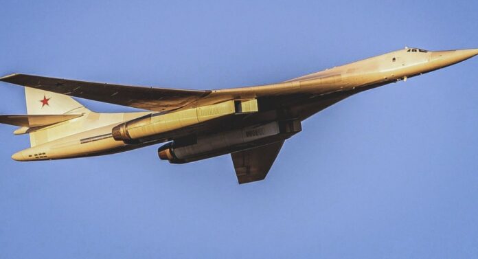 Путину показали три новых бомбардировщика Ту-160М, но есть нюанс