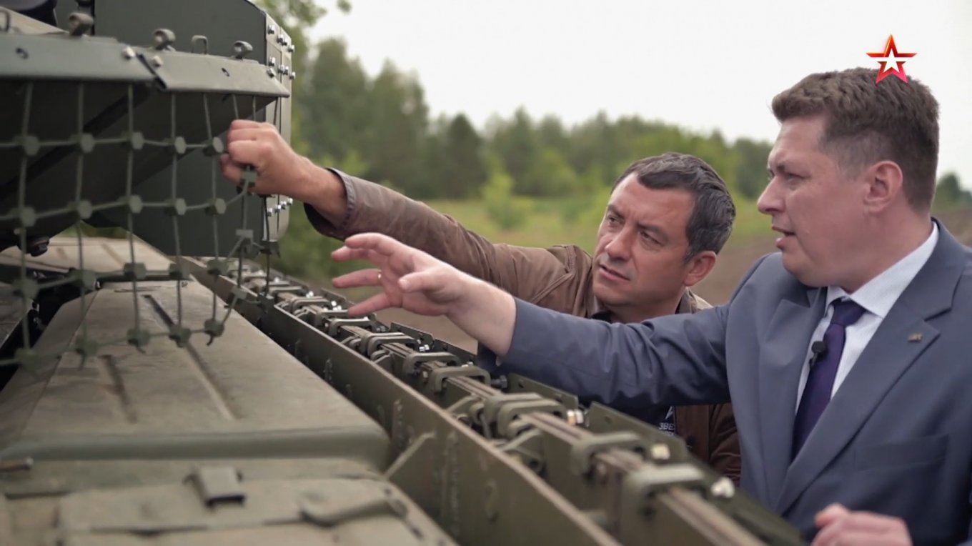 "Контактом" по "Релікту": рашисти кустарно "поліпшують" танки Т-90М "Прорив"
