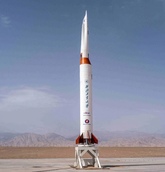 У Китаї похвалилися створенням екстремально далекобійної зенітної ракети, що здатна вражати цілі на відстані понад 2 000 км