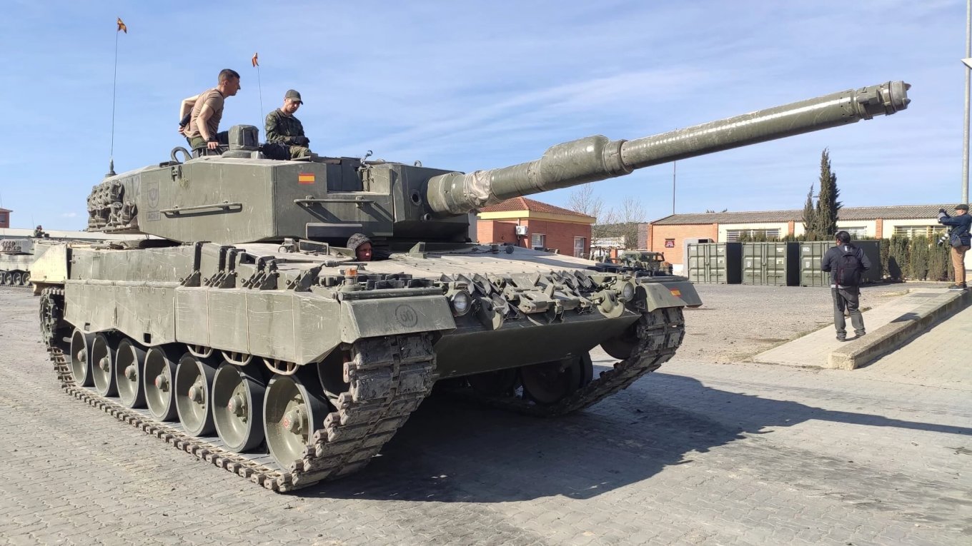 Іспанія: 190 млн євро допомоги і 20 танків Leopard 2A4 для України