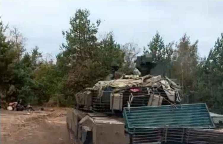 "Контактом" по "Релікту": рашисти кустарно "поліпшують" танки Т-90М "Прорив"