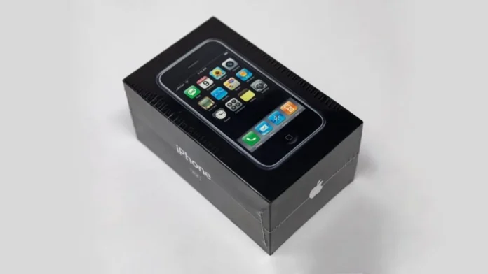 Редкий iPhone первого поколения продан за 130 000 долларов