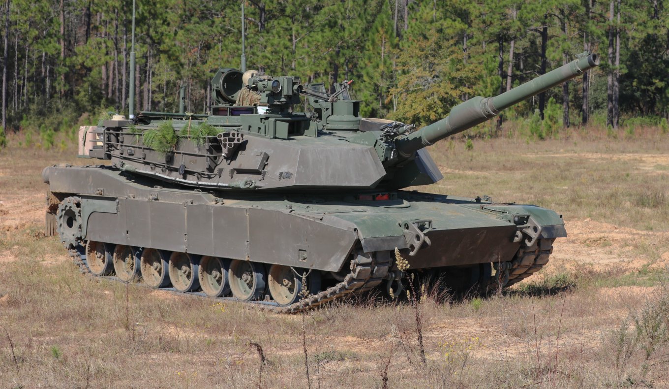 Танки Abrams виявилися непотрібні для цієї війни та їдуть назад у тил