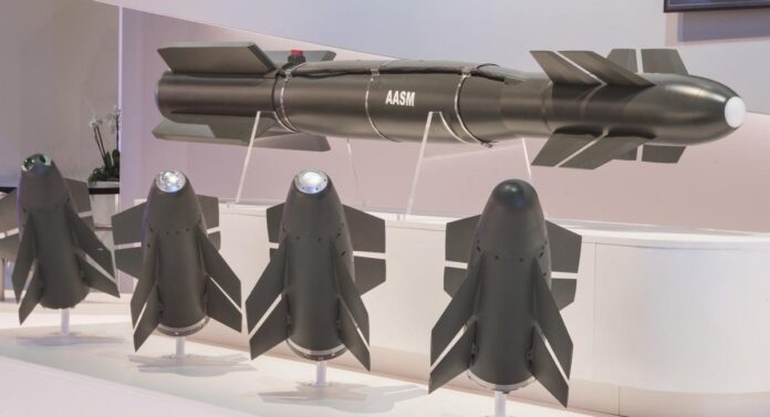 Франция начала адаптацию бомб AASM Hammer для применения с передаваемых Украине F-16
