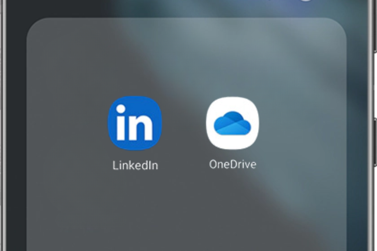 Microsoft OneDrive та LinkedIn