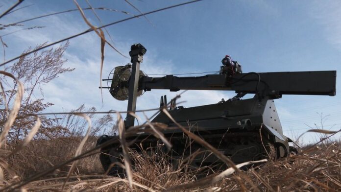 У Тернопільській області створили наземний дрон із висувною щоглою