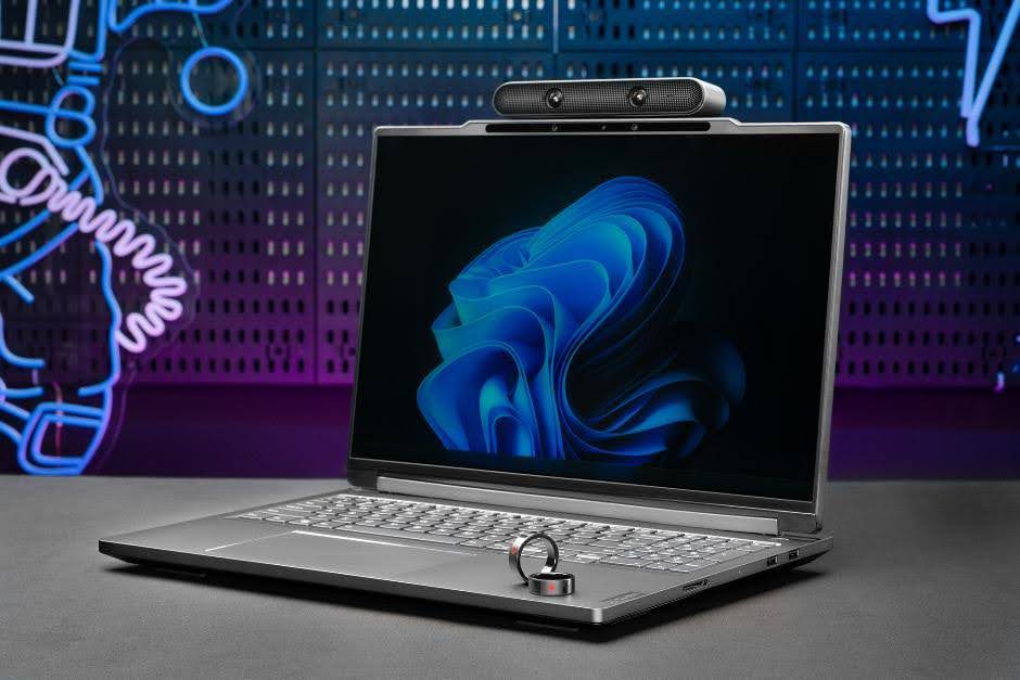 Концепти ThinkBook 3D Laptop з Lenovo AI Ring